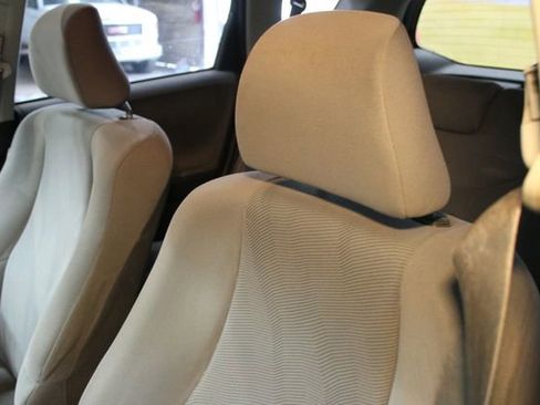 Used 2010 Honda Fit image 11