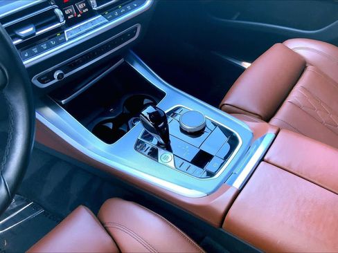 Used 2022 BMW X5 xDrive40i w/ Premium Package image 15