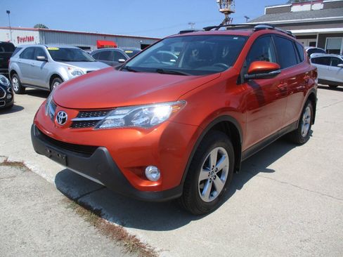Used 2015 Toyota RAV4 XLE AWD/4WD image 10