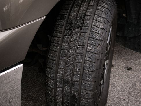 Used 2012 Toyota Tundra 4x4 Double Cab image 11