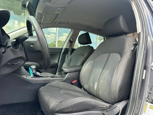 Used 2018 Kia Optima LX FWD image 8