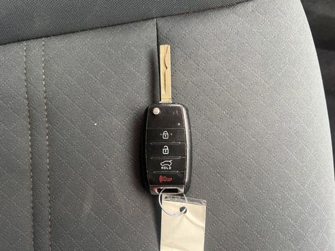 Certified 2019 Kia Sorento LX w/ LX Convenience Package image 24