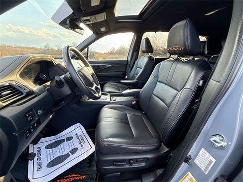Certified 2022 Honda Passport TrailSport image 16