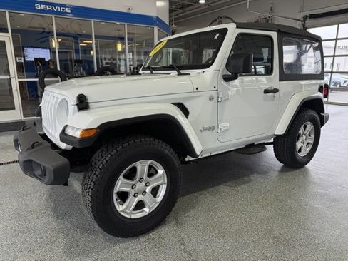 Used 2018 Jeep Wrangler Sport image 4