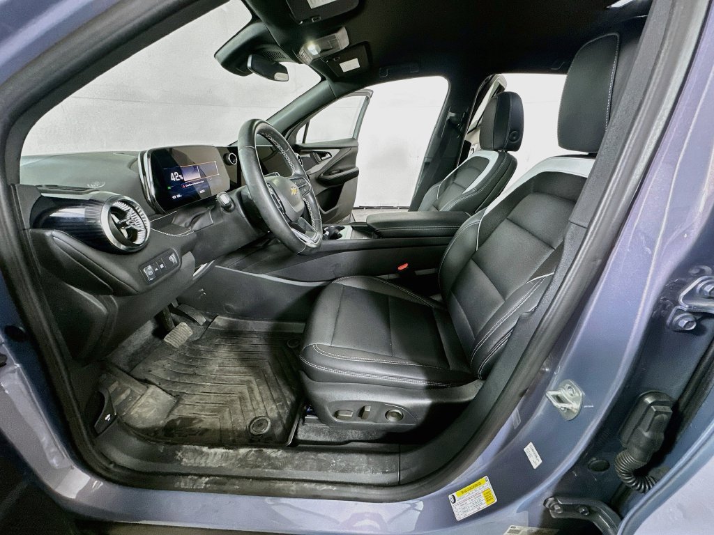 Used 2025 Chevrolet Blazer EV LT AWD/4WD image 17