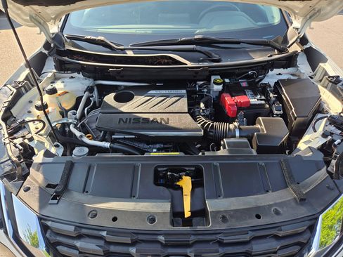 Used 2023 Nissan Rogue S FWD image 19