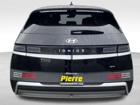 Used 2025 Hyundai Ioniq 5 SE image 3
