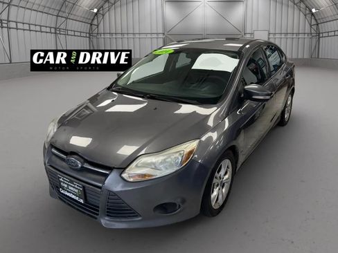Used 2014 Ford Focus SE w/ SE Winter Package image 1