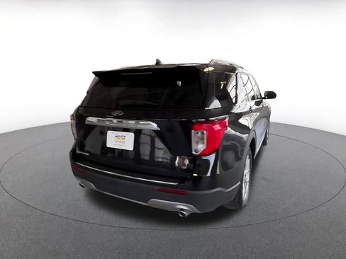 Used 2024 Ford Explorer Limited image 13