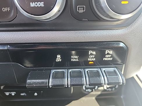 Certified 2019 RAM 1500 Big Horn AWD/4WD image 9