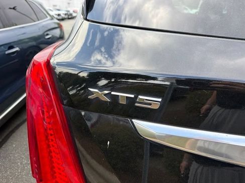 Used 2018 Cadillac XT5 Premium Luxury AWD/4WD image 4
