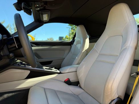 Certified 2021 Porsche 911 Carrera image 5