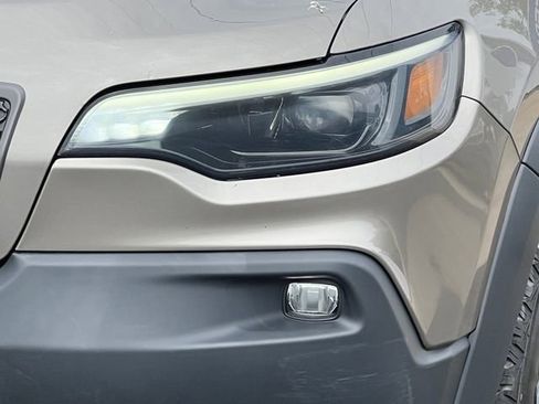 Used 2020 Jeep Cherokee Trailhawk w/ Cold Weather Group AWD/4WD image 38
