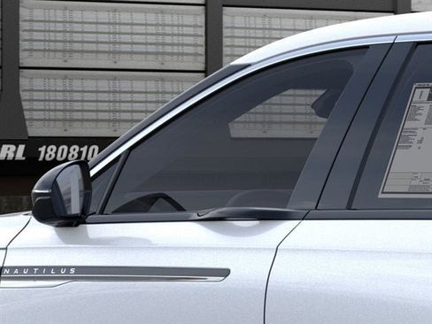 New 2026 Lincoln Nautilus Premier AWD/4WD image 64