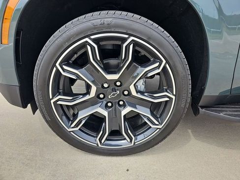 New 2026 Chevrolet Suburban RST AWD/4WD image 34