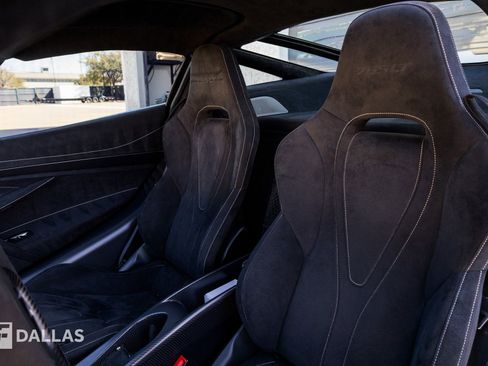 Used 2021 McLaren 765LT image 25