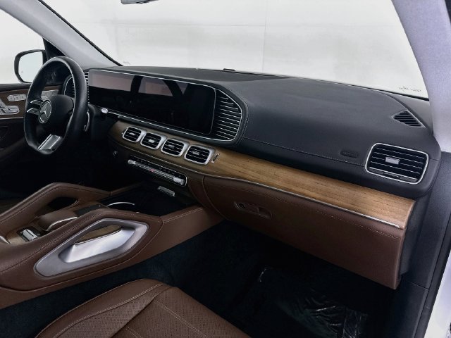Certified 2024 Mercedes-Benz GLS 450 4MATIC image 31
