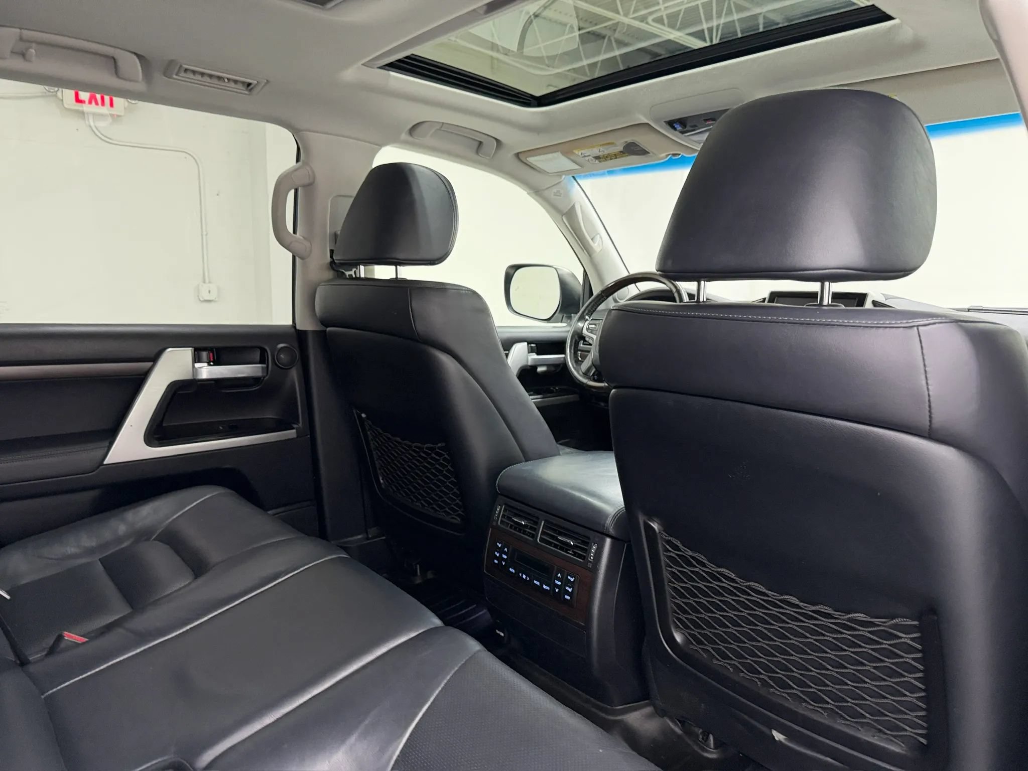 Used 2018 Toyota Land Cruiser AWD/4WD image 63