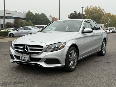 Used 2018 Mercedes-Benz C 300 4MATIC Sedan w/ Premium Package image 10
