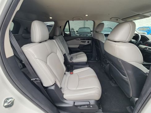 Used 2023 Honda Pilot EX-L image 12
