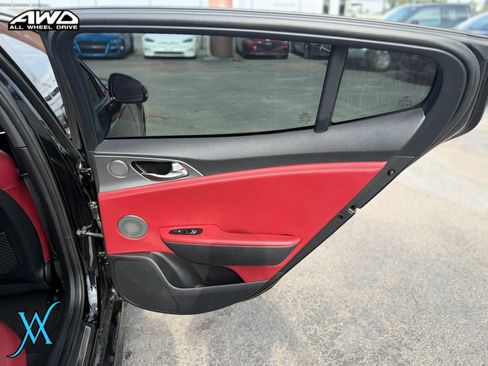 Used 2019 Kia Stinger GT2 AWD/4WD image 18