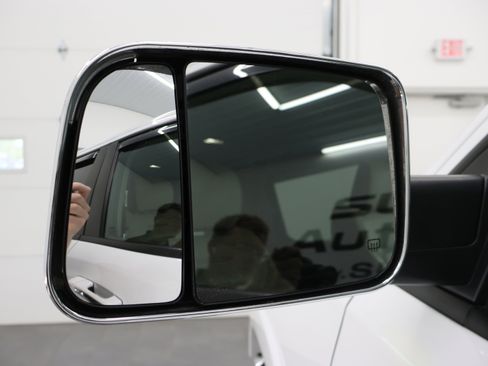 Used 2022 RAM 1500 Laramie AWD/4WD image 39