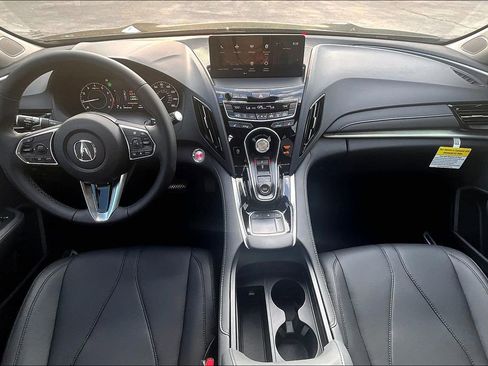 Used 2024 Acura RDX SH-AWD image 2