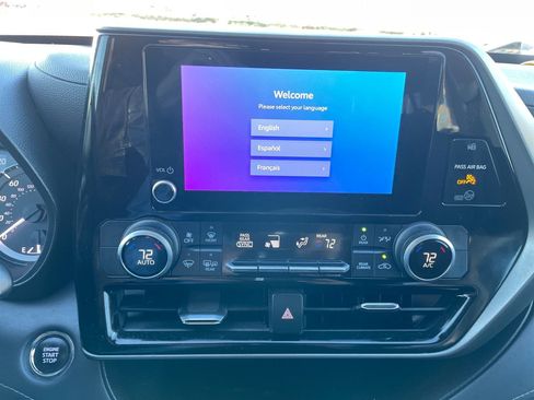 Certified 2023 Toyota Highlander LE image 21