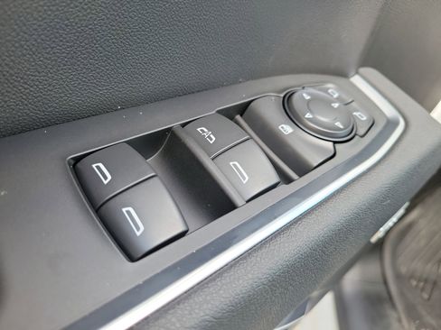 New 2026 GMC Sierra 1500 Elevation image 18