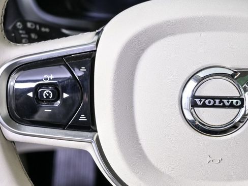 Certified 2025 Volvo V60 B5 Cross Country Plus image 10