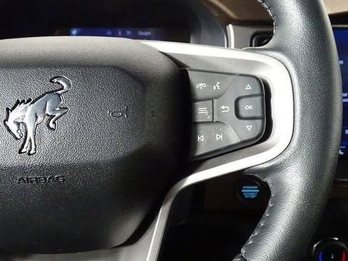 Used 2022 Ford Bronco Outer Banks image 24