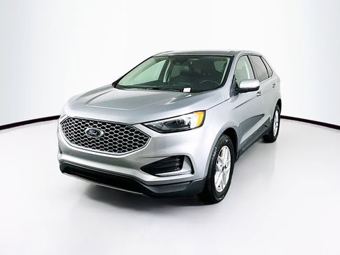 Used 2024 Ford Edge SEL image 3