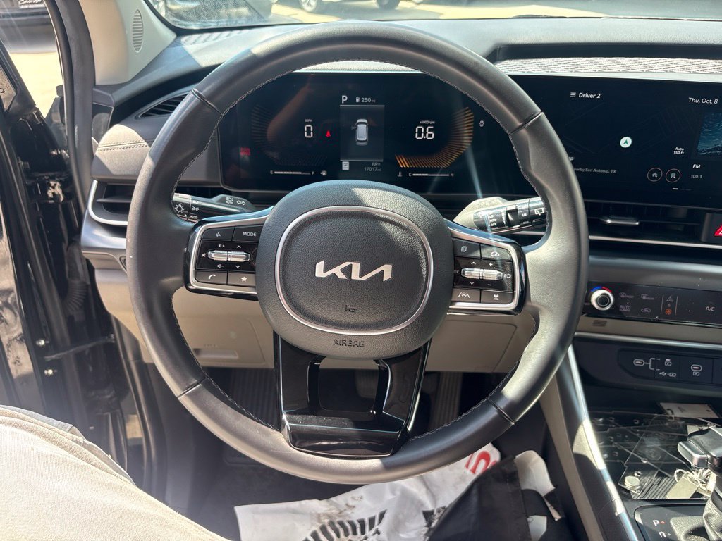 Used 2026 Kia Carnival FWD image 24