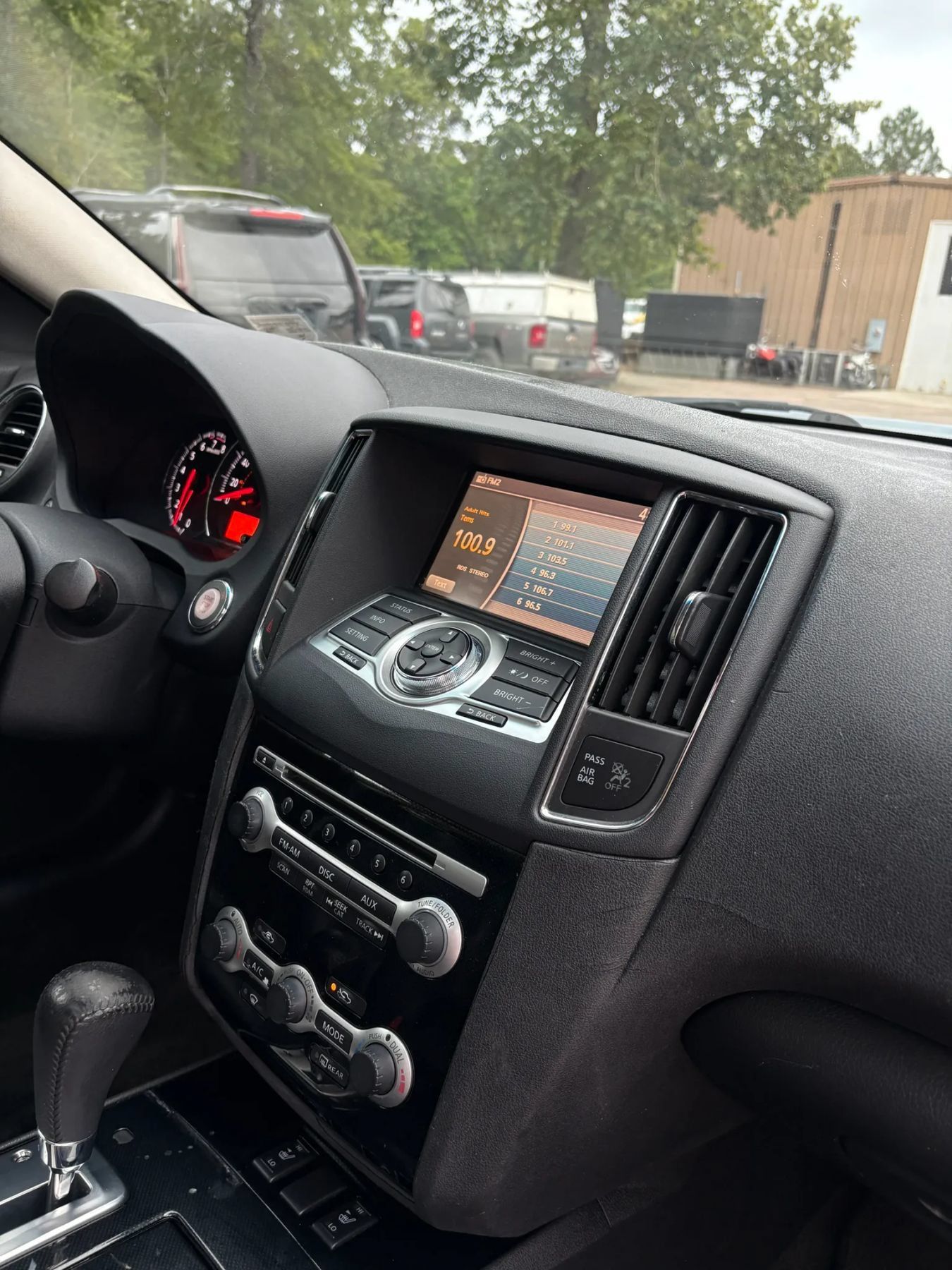 Used 2011 Nissan Maxima 3.5 SV w/ Monitor Pkg FWD image 44