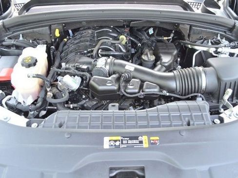 Used 2023 Jeep Grand Cherokee Altitude AWD/4WD image 39