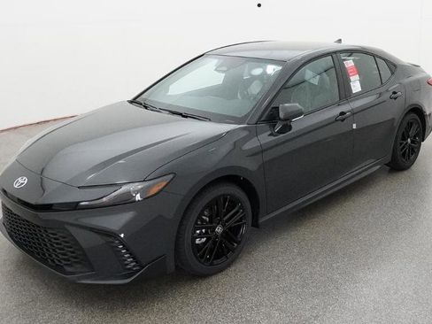 New 2026 Toyota Camry SE image 1