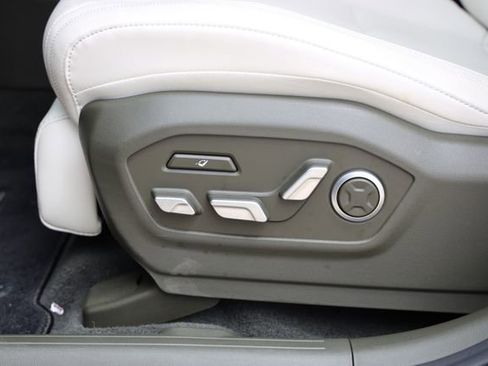 Used 2025 Hyundai Santa Fe Calligraphy FWD image 23