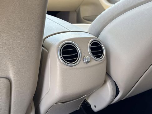 Used 2022 Mercedes-Benz GLC 300 image 26