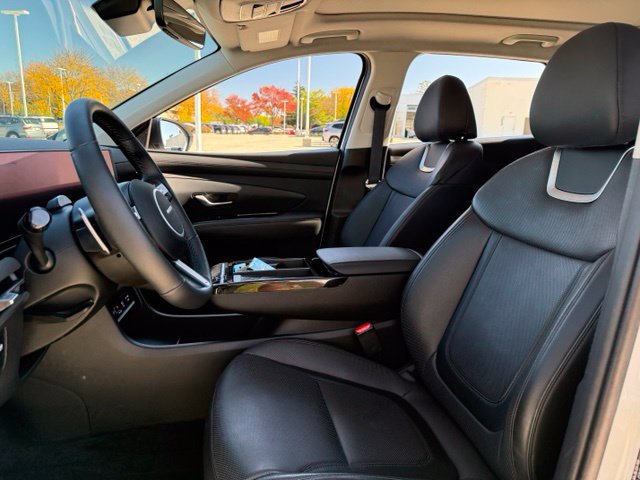 Certified 2025 Hyundai Tucson Limited FWD image 5