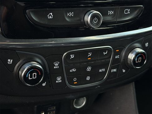 Used 2023 Chevrolet Traverse Premier w/ Redline Edition image 19