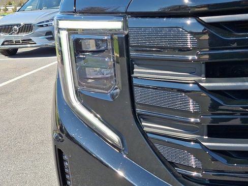 Used 2025 GMC Sierra 1500 Elevation AWD/4WD image 9