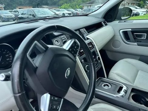 Used 2016 Land Rover Discovery Sport SE AWD/4WD image 16