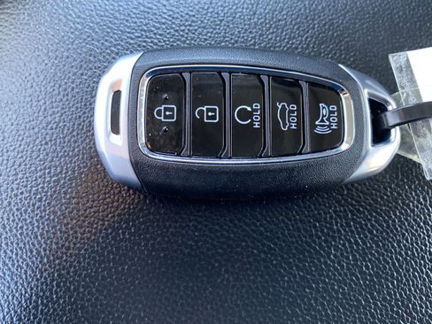 Used 2021 Hyundai Elantra Limited image 36