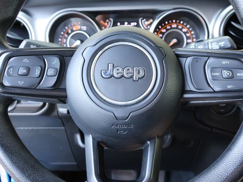 Used 2022 Jeep Wrangler Unlimited Sport AWD/4WD image 22