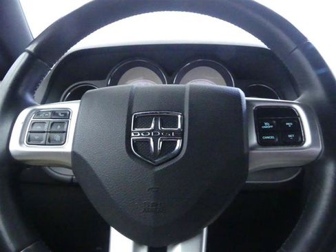 Used 2014 Dodge Challenger SXT RWD image 11