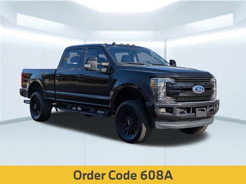 Used 2019 Ford F250 Lariat w/ Lariat Ultimate Package image 9