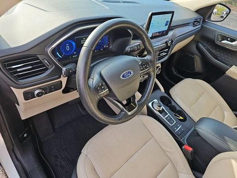 Used 2020 Ford Escape Titanium AWD/4WD image 11