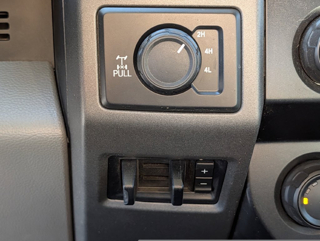 Used 2021 Ford F250 XL w/ Power Equipment Group AWD/4WD image 17