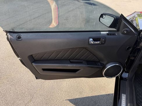 Used 2014 Ford Mustang GT Premium RWD image 10