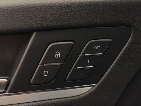 Used 2021 Audi SQ5 Prestige image 24